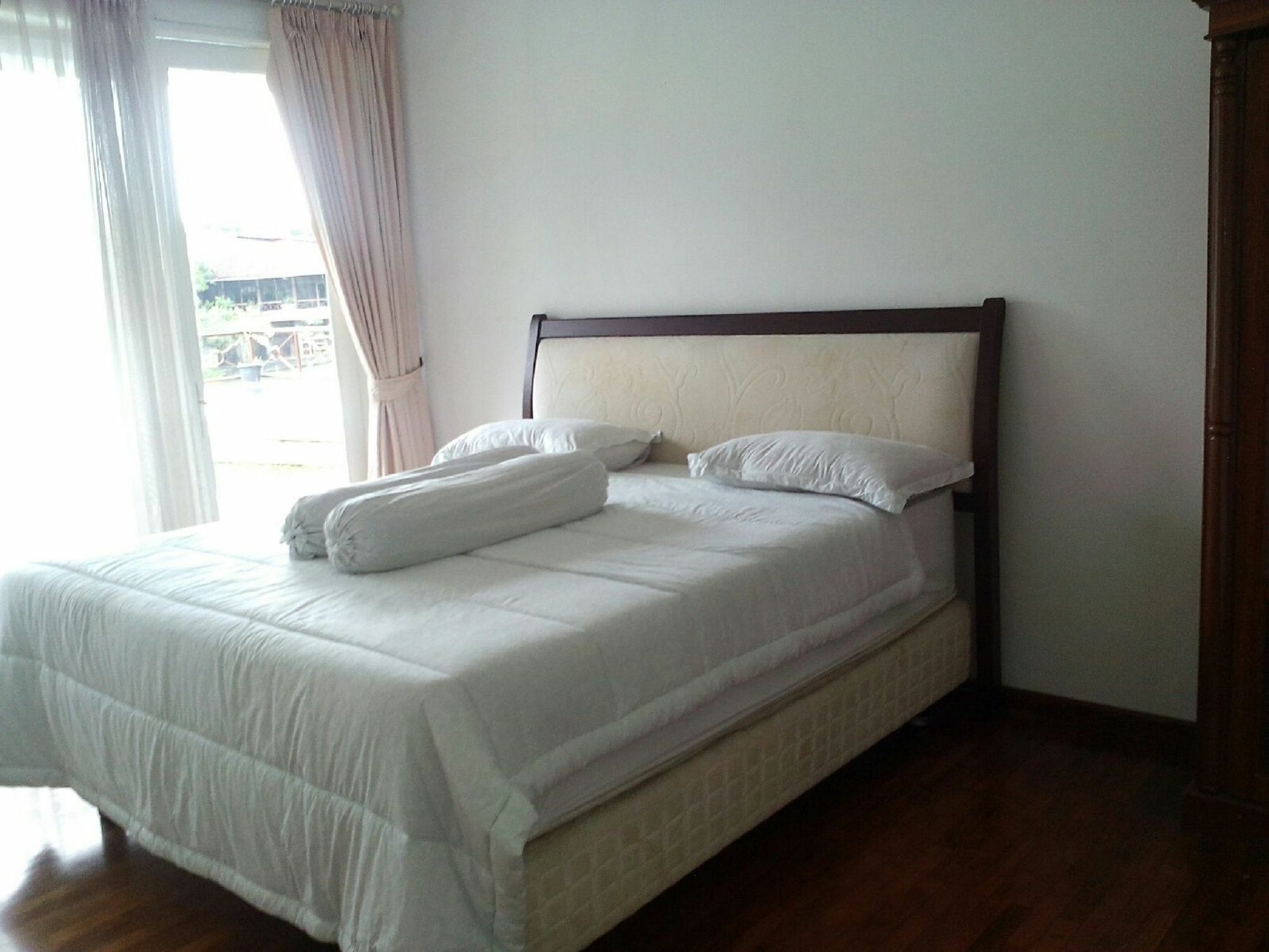 Villa Bukit Danau Cipanas  Εξωτερικό φωτογραφία