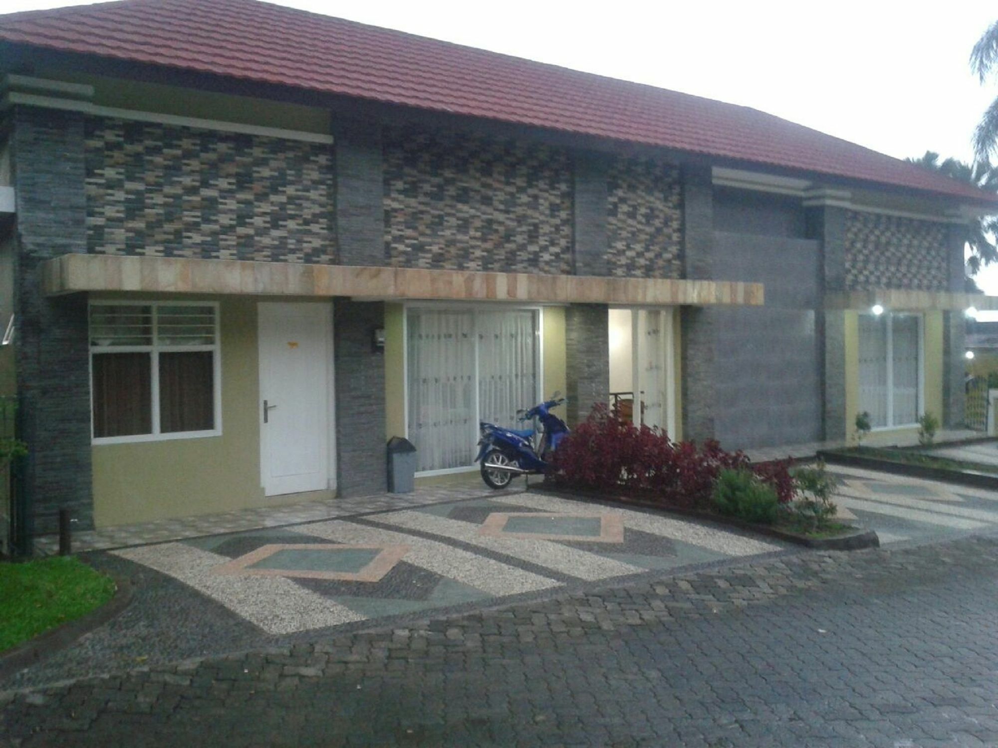 Villa Bukit Danau Cipanas  Εξωτερικό φωτογραφία