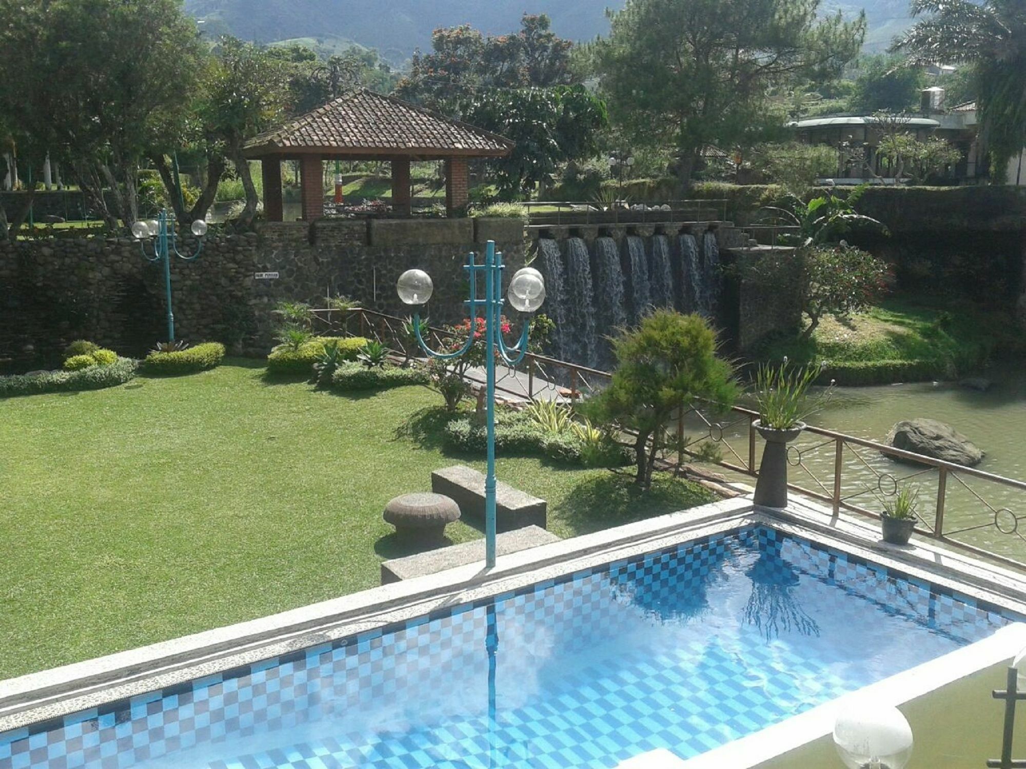 Villa Bukit Danau Cipanas  Εξωτερικό φωτογραφία