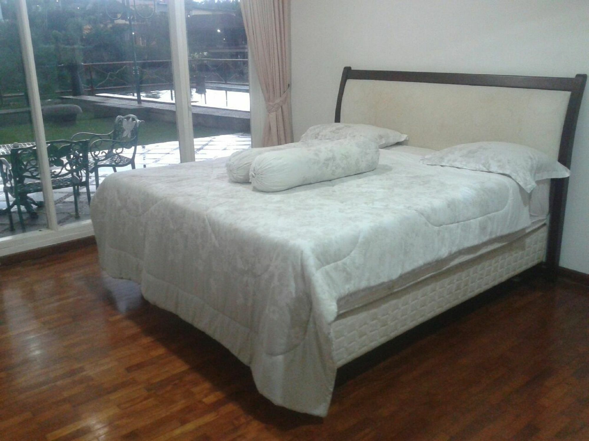 Villa Bukit Danau Cipanas  Εξωτερικό φωτογραφία