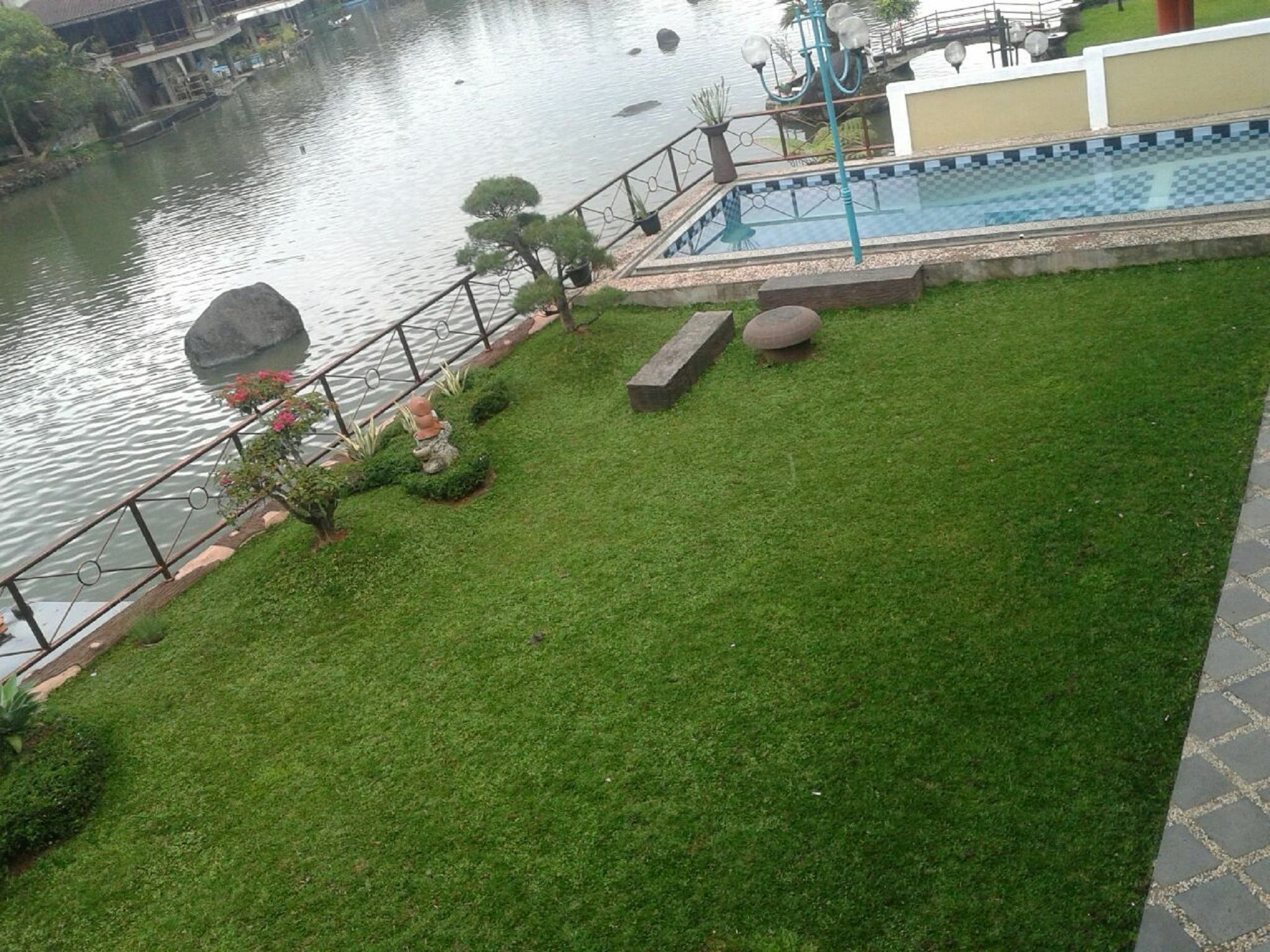 Villa Bukit Danau Cipanas  Εξωτερικό φωτογραφία