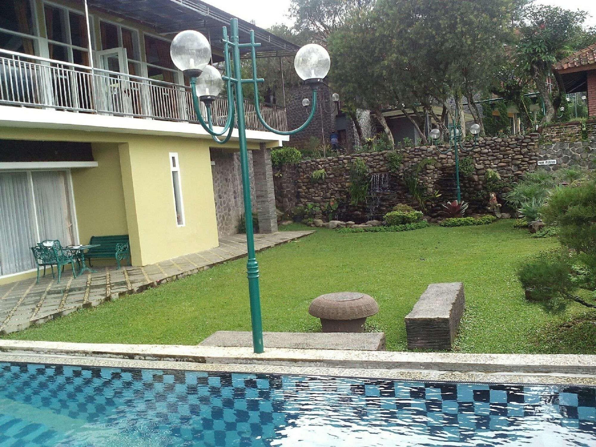 Villa Bukit Danau Cipanas  Εξωτερικό φωτογραφία
